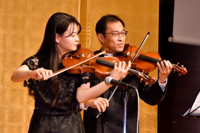 50周年記念式典の様子
『音喜楽チルドレン』のバイオリン演奏！

素晴らしい演奏🎻に会場が歓喜しました。

#長窯株式会社
#長窯50th
#ホテルメトロポリタン
#沢井美和 さん
#魔法使いアキット さん
#音喜楽チルドレン さん
#音喜楽ボーイズ さん
#長窯50th特集
